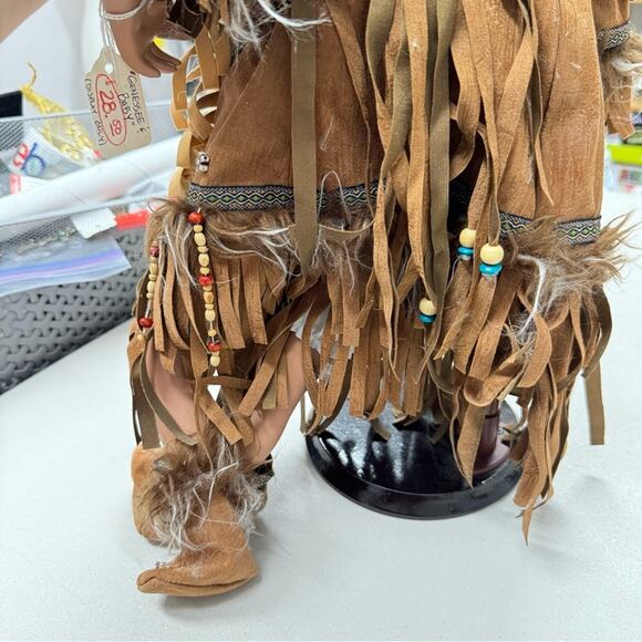 Native American Porcelain Doll Collectible WA Quinalt Indian Tribe Souvenir - Picture 12 of 13